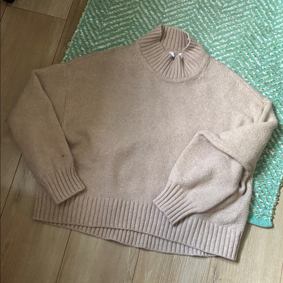 GAP Girls Soft Cream Cowl Neck Cozy Sweater XL (women’s size XS/S) - Picture 3 of 7